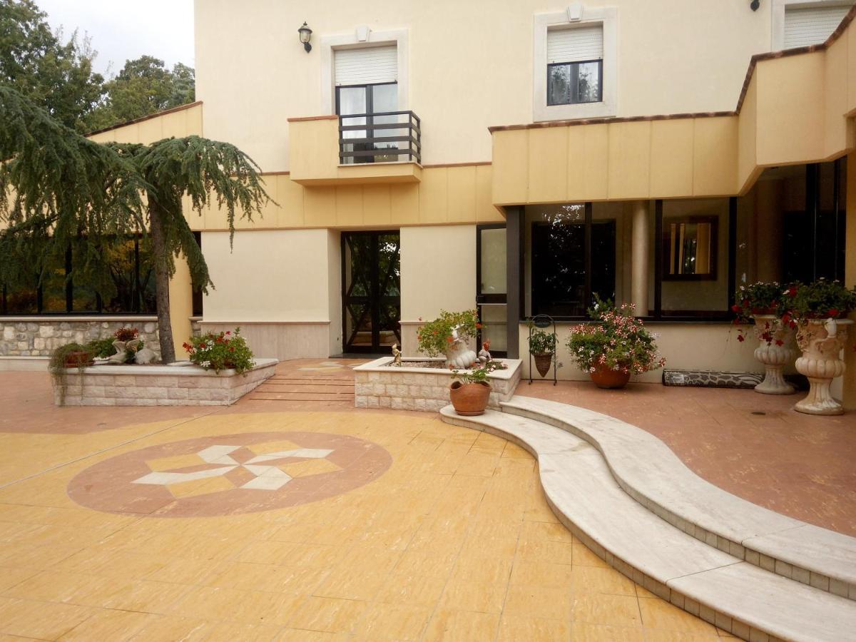 Hotel Al Querceto Tocco Caudio المظهر الخارجي الصورة